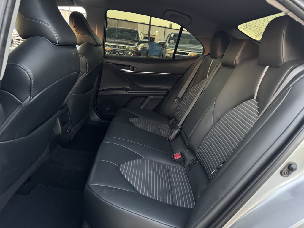 2019 Toyota Camry Image 23
