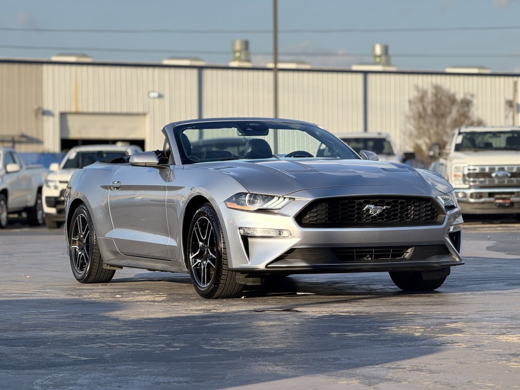 2021 Ford Mustang Image 3