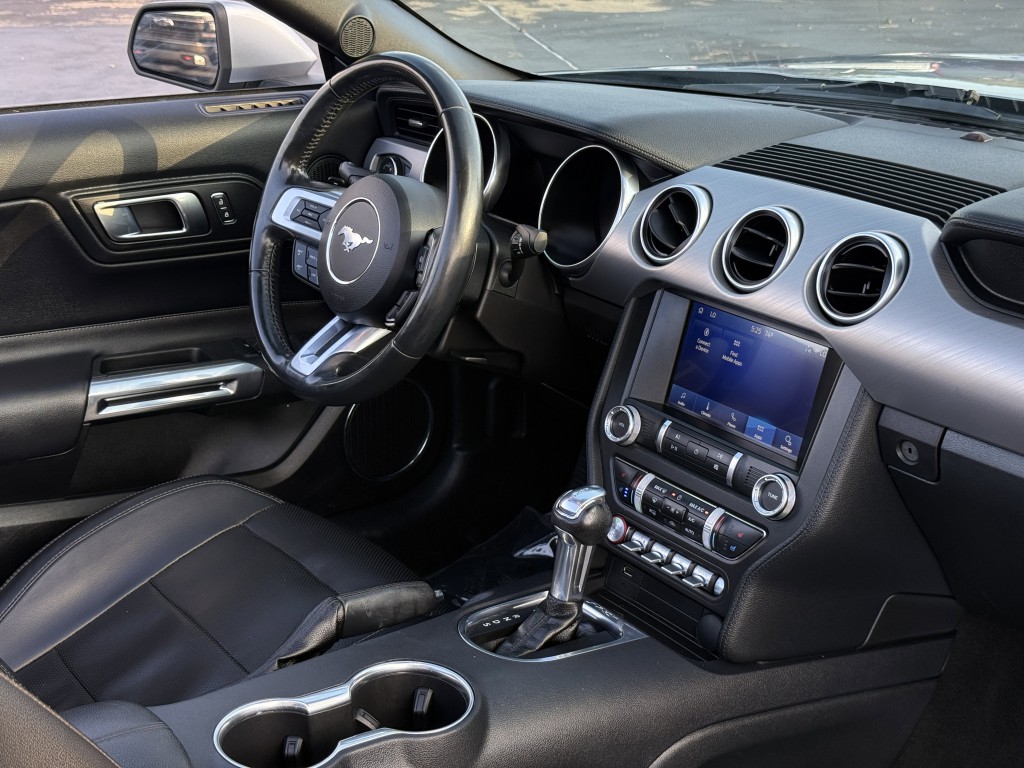 2021 Ford Mustang Image 14