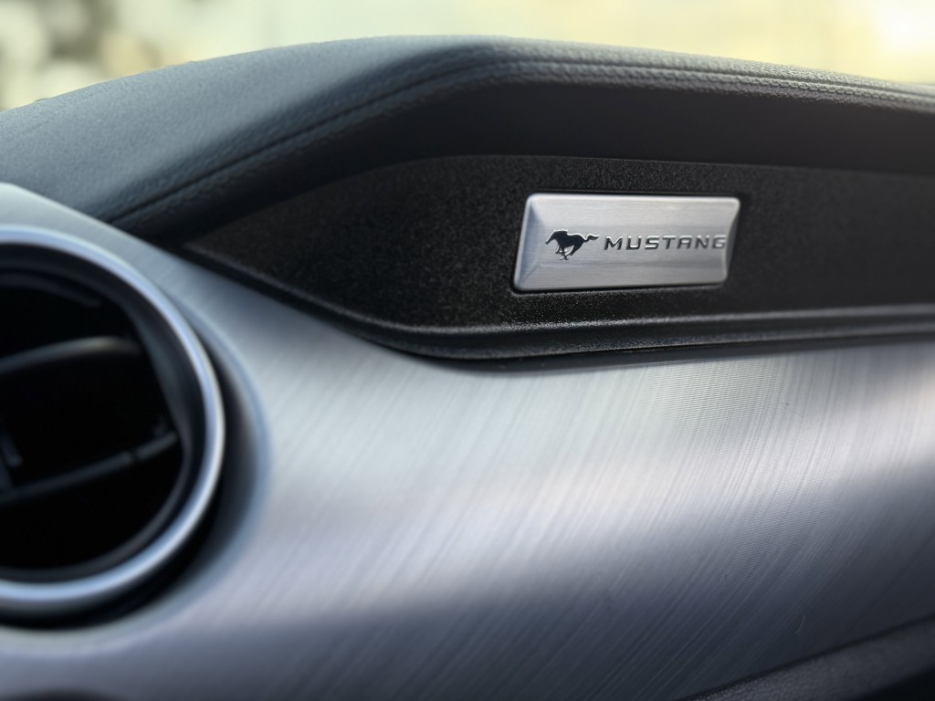 2021 Ford Mustang Image 24