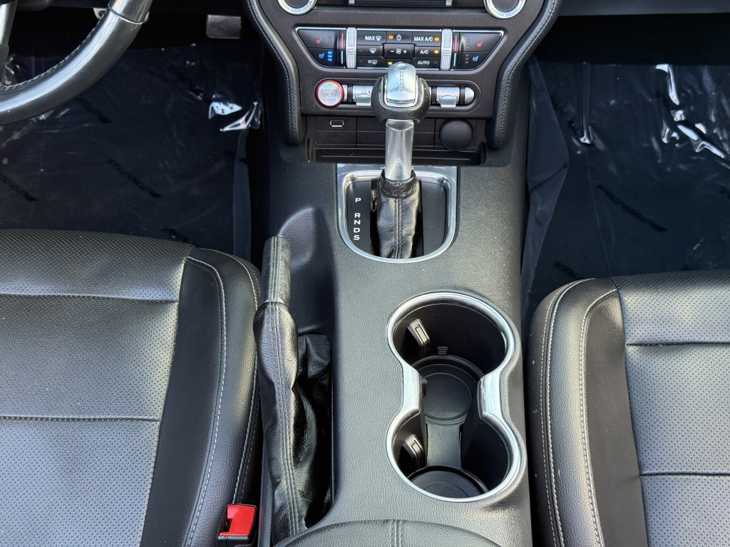 2021 Ford Mustang Image 26