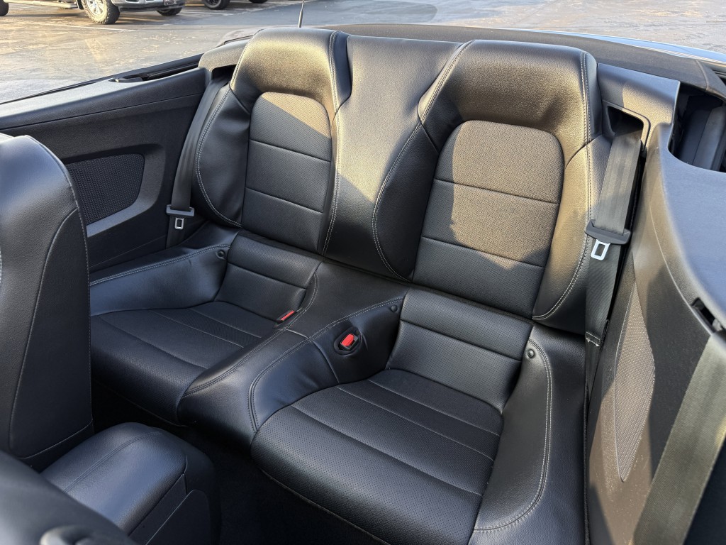 2021 Ford Mustang Image 30