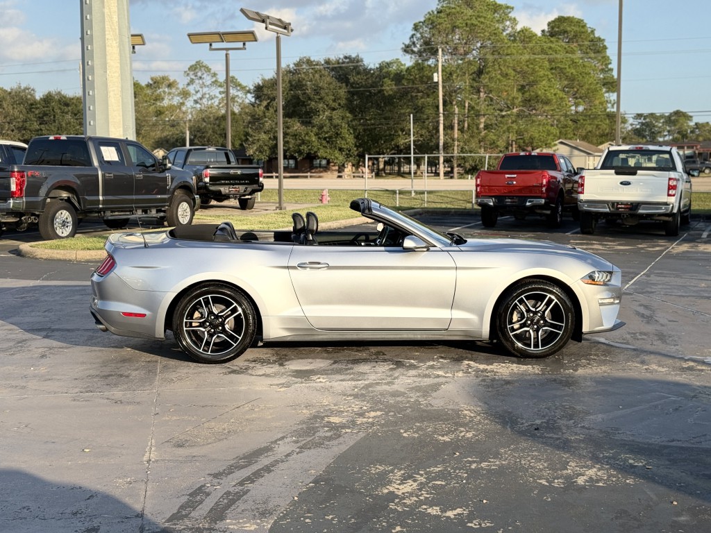 2021 Ford Mustang Image 11