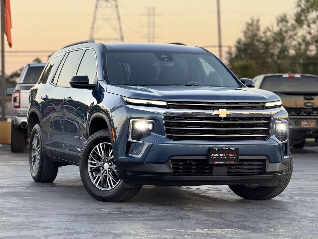 2024 Chevrolet Traverse Image 3