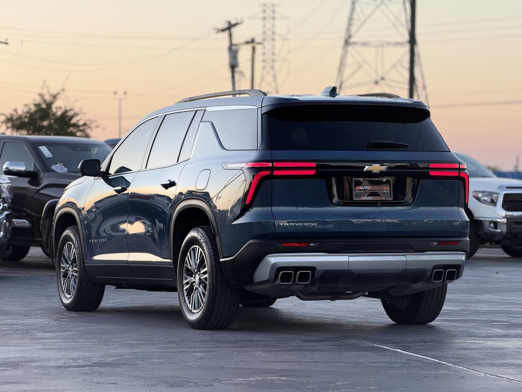 2024 Chevrolet Traverse Image 8
