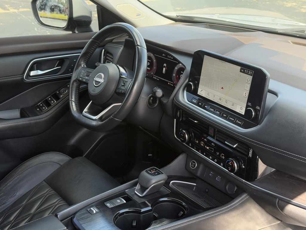 2022 Nissan Rogue Image 13