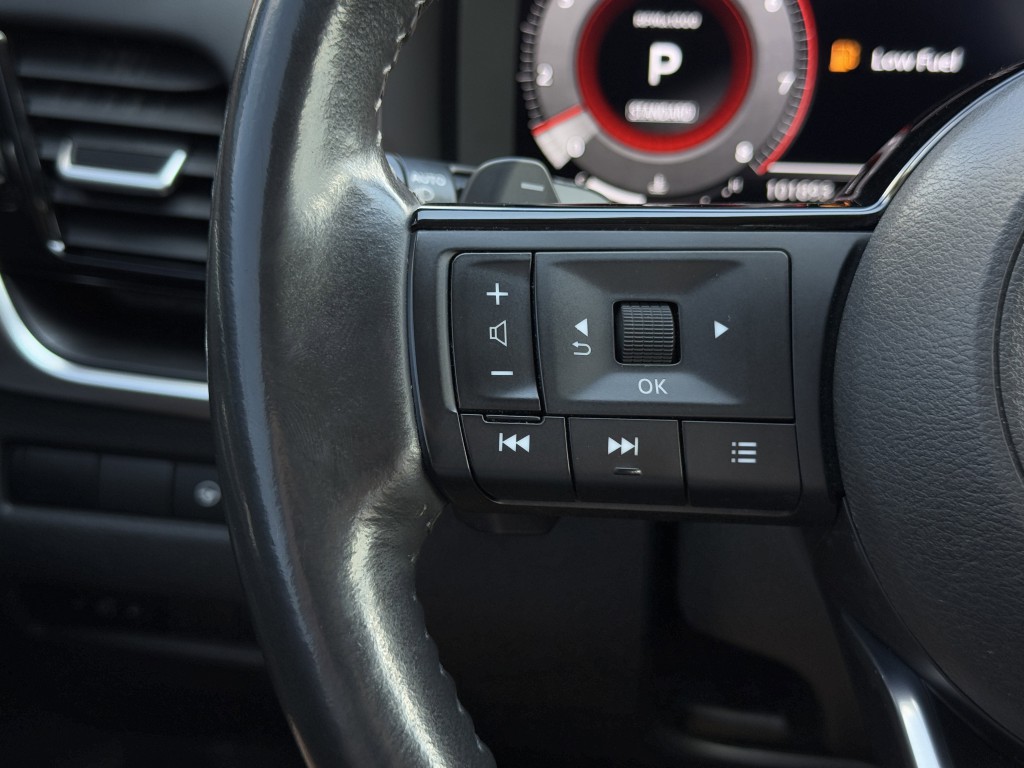 2022 Nissan Rogue Image 16