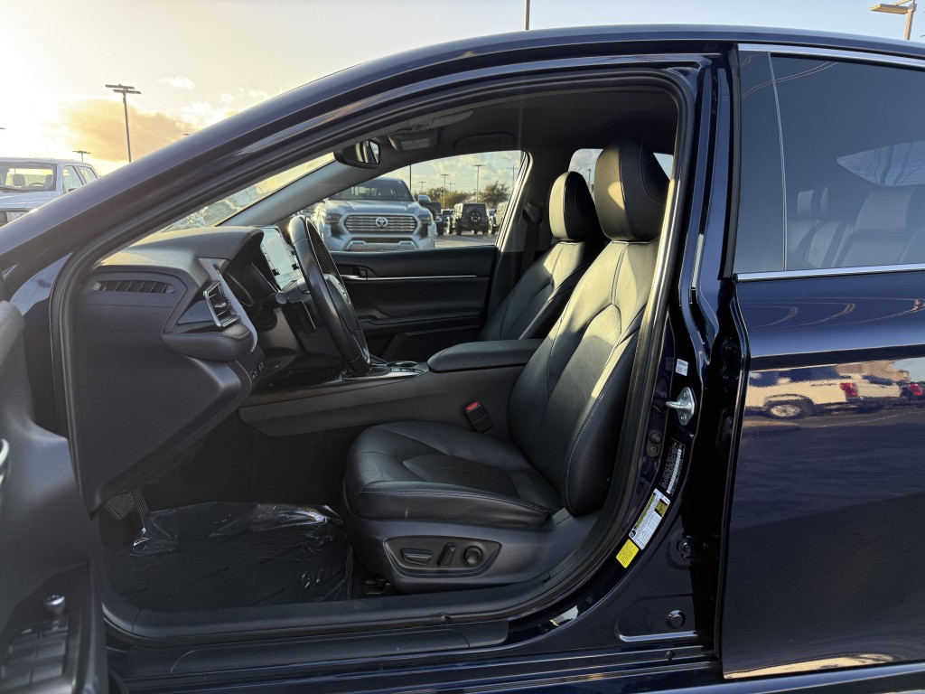 2022 Toyota Camry Image 26