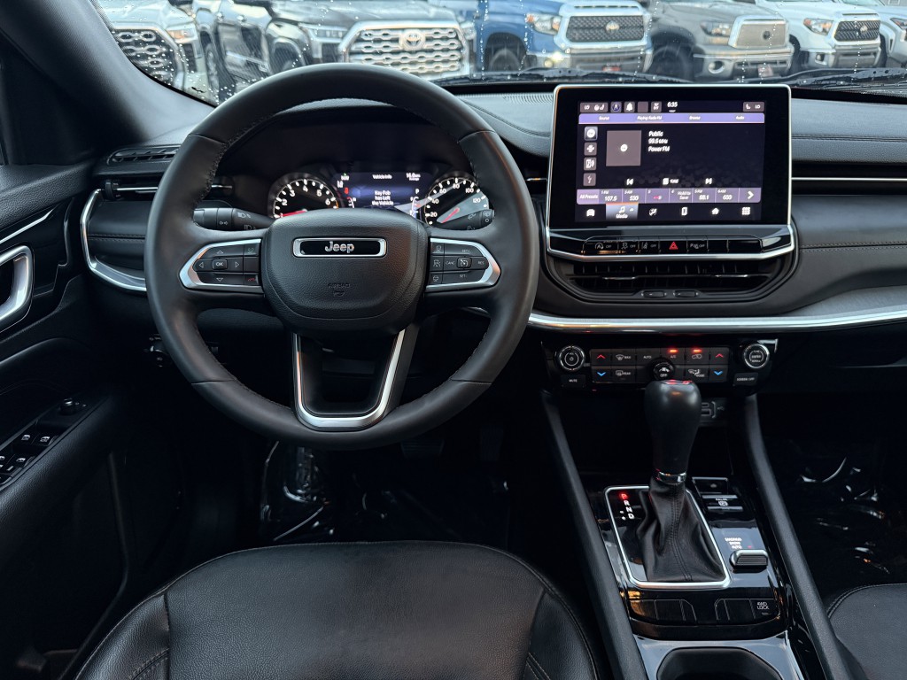 2023 Jeep Compass Image 16