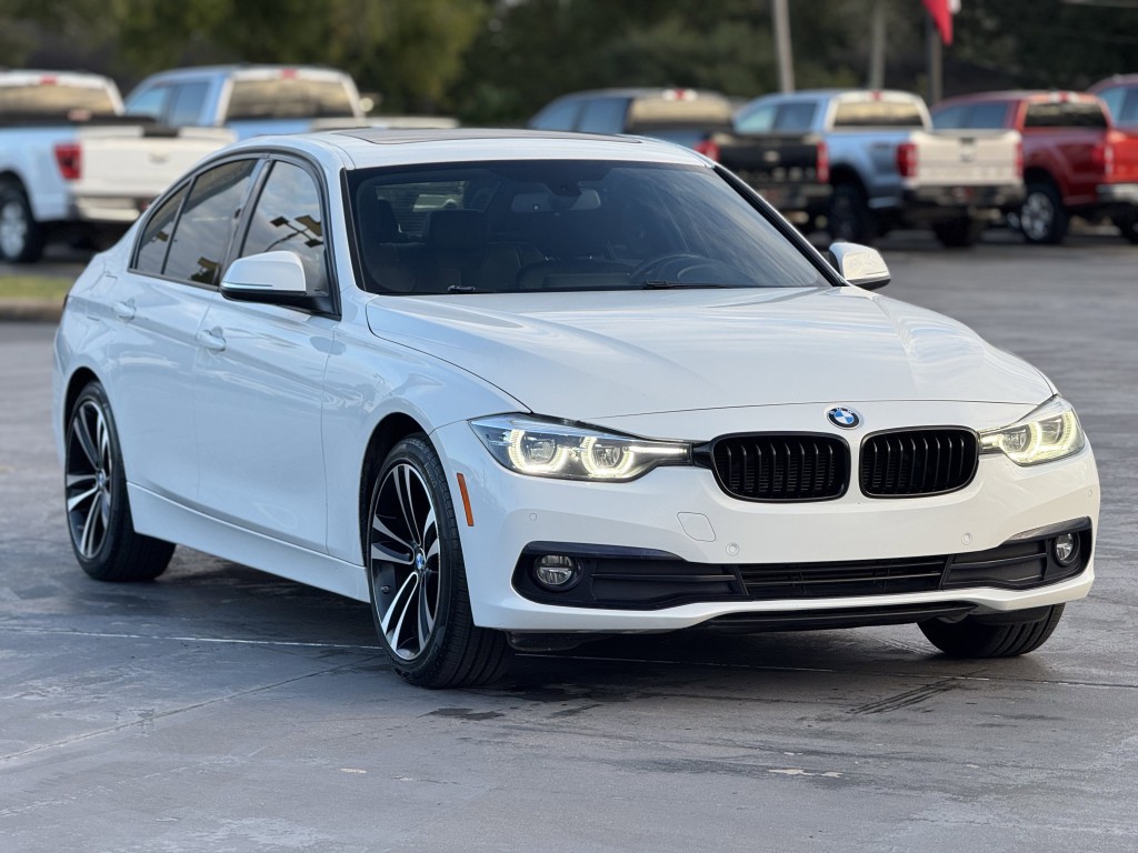 2018 BMW 3 Series Image 3