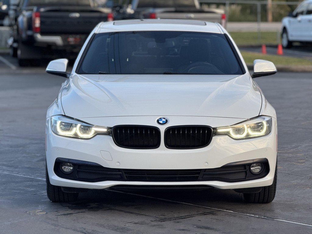 2018 BMW 3 Series Image 6