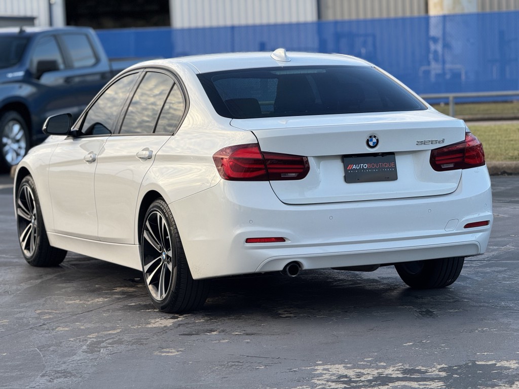 2018 BMW 3 Series Image 9