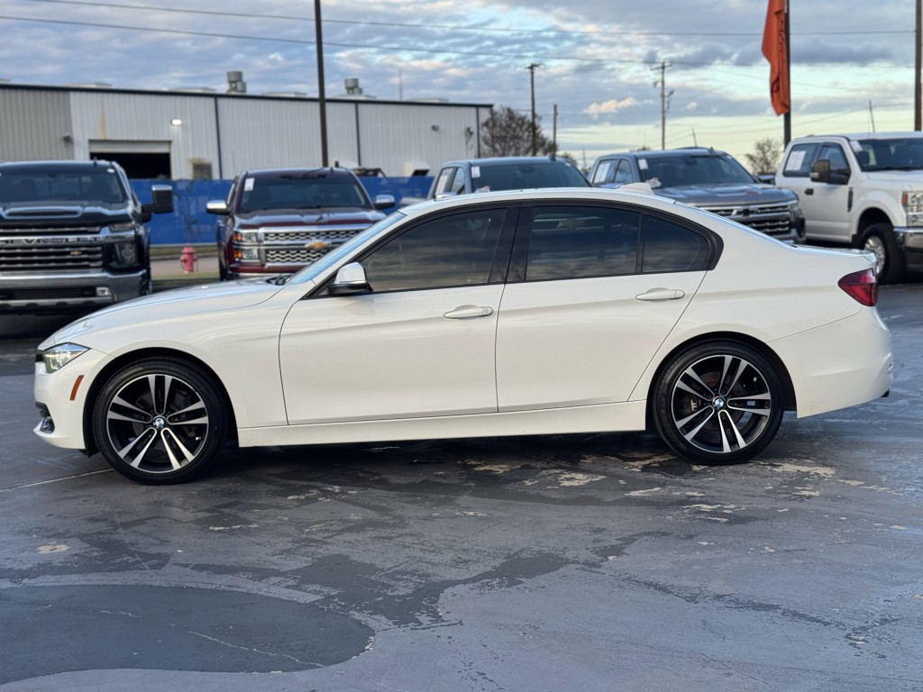 2018 BMW 3 Series Image 11