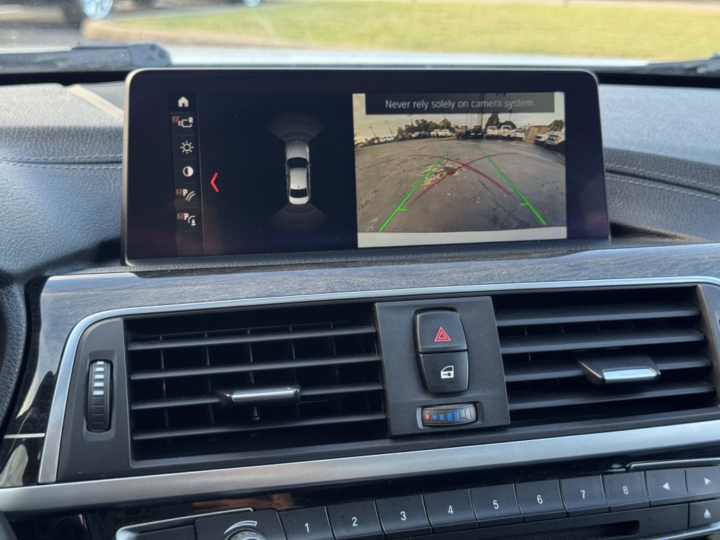 2018 BMW 3 Series Image 19