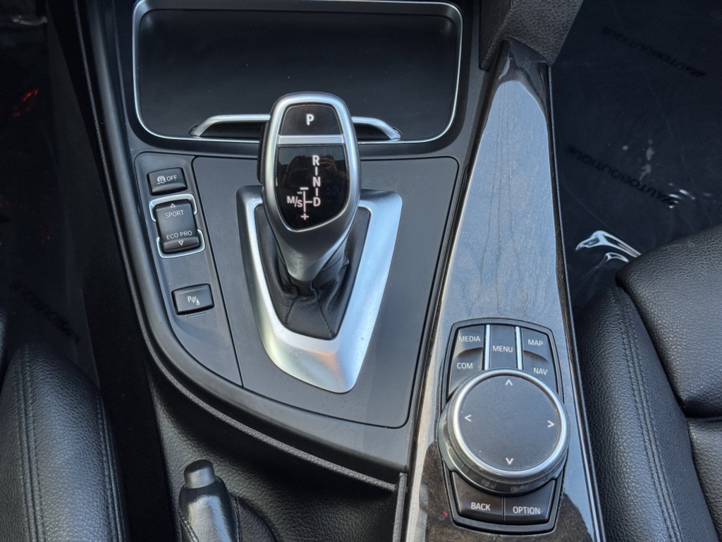 2018 BMW 3 Series Image 20