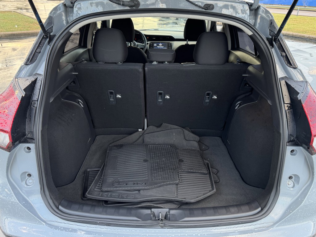 2023 Nissan Kicks Image 30