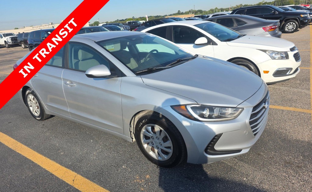 2017 Hyundai Elantra Image 5