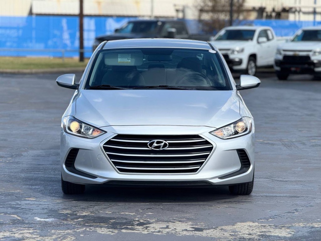 2017 Hyundai Elantra Image 6