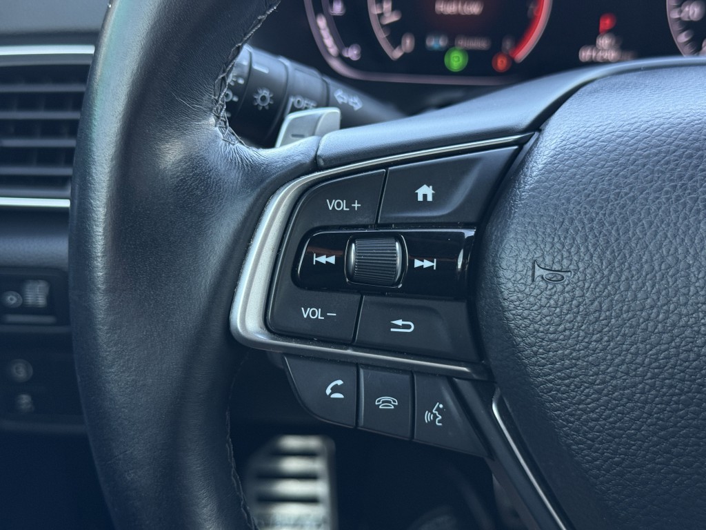 2018 Honda Accord Image 15