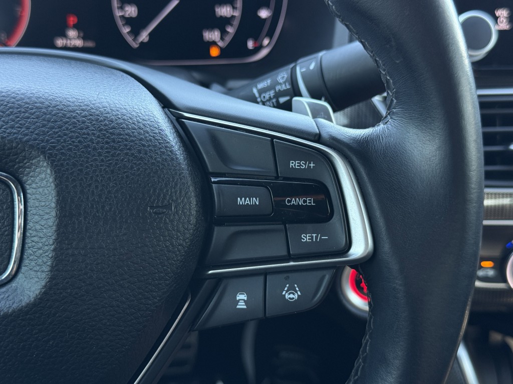 2018 Honda Accord Image 16