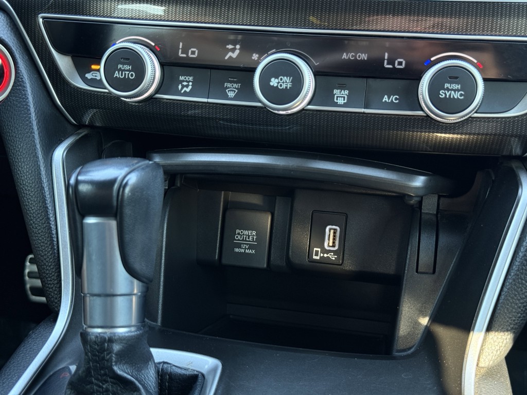 2018 Honda Accord Image 19