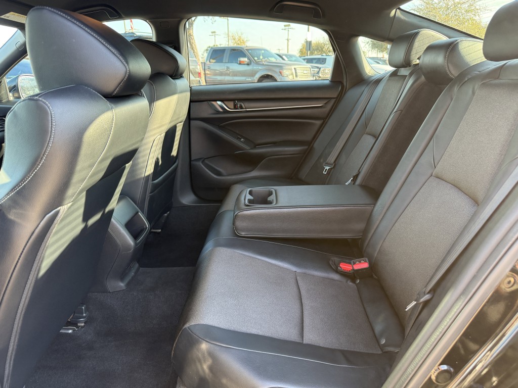 2018 Honda Accord Image 31