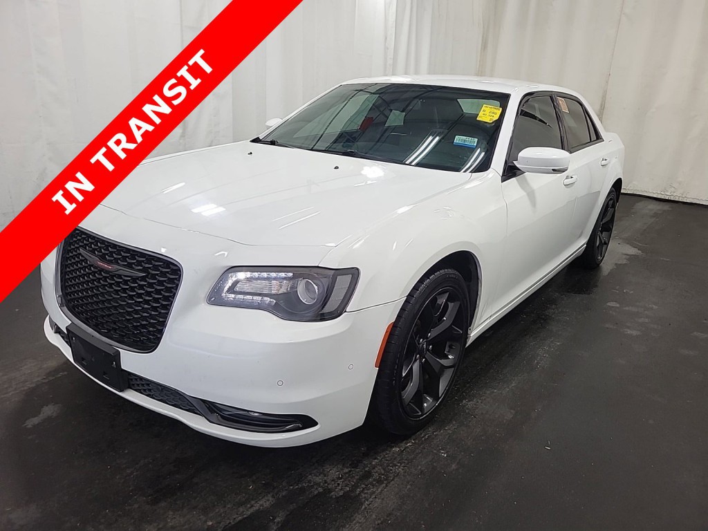 2021 Chrysler 300 Image 1
