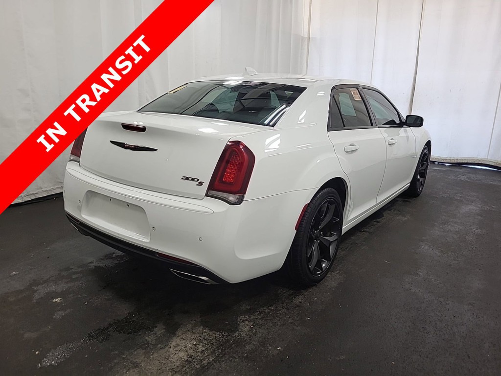 2021 Chrysler 300 Image 7