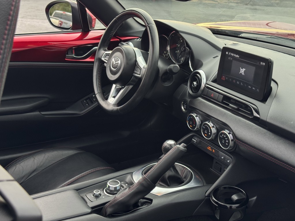 2019 Mazda MX-5 Miata Image 14