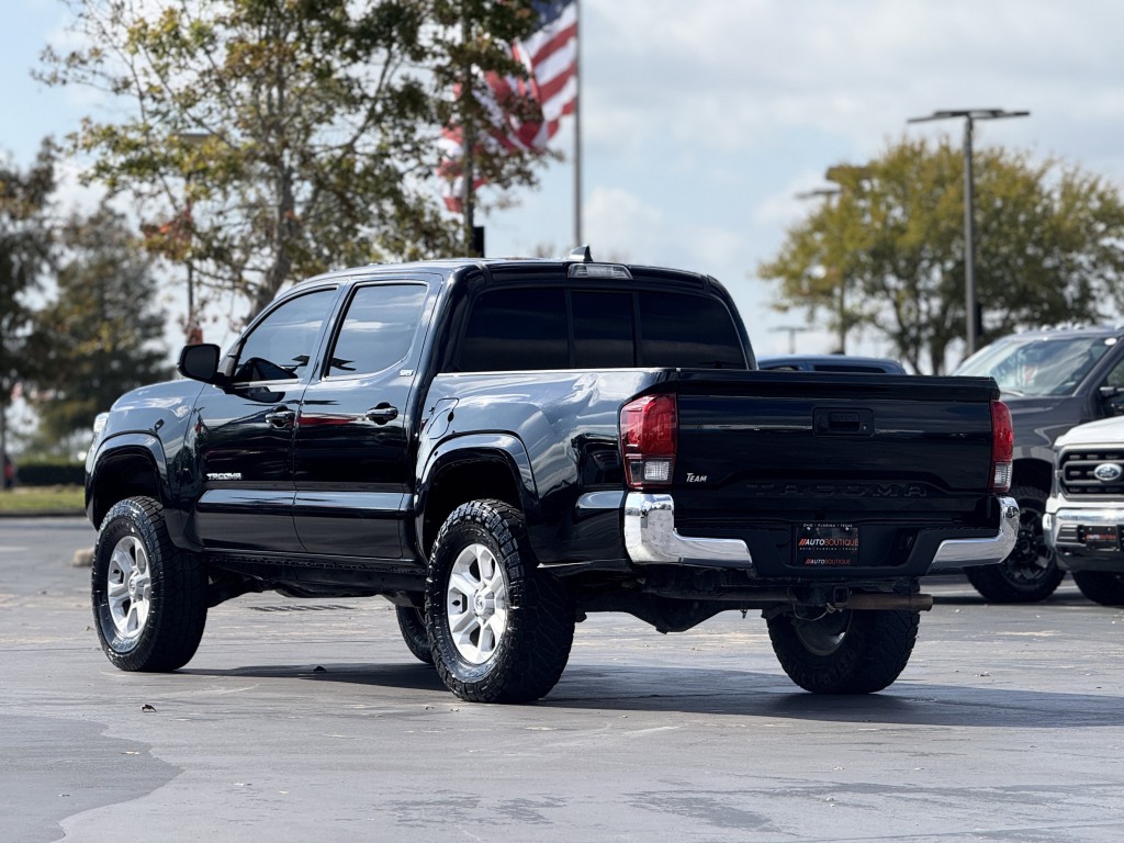 2020 Toyota Tacoma Image 8