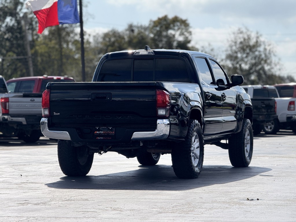 2020 Toyota Tacoma Image 9