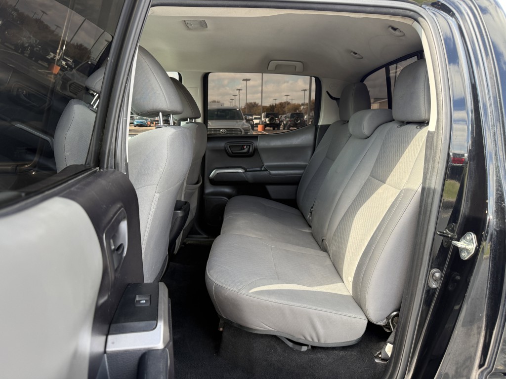 2020 Toyota Tacoma Image 27