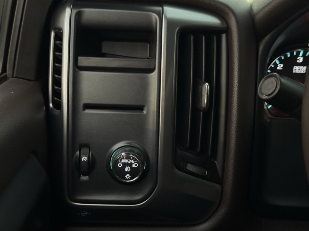 2015 Chevrolet Silverado 1500 Image 21
