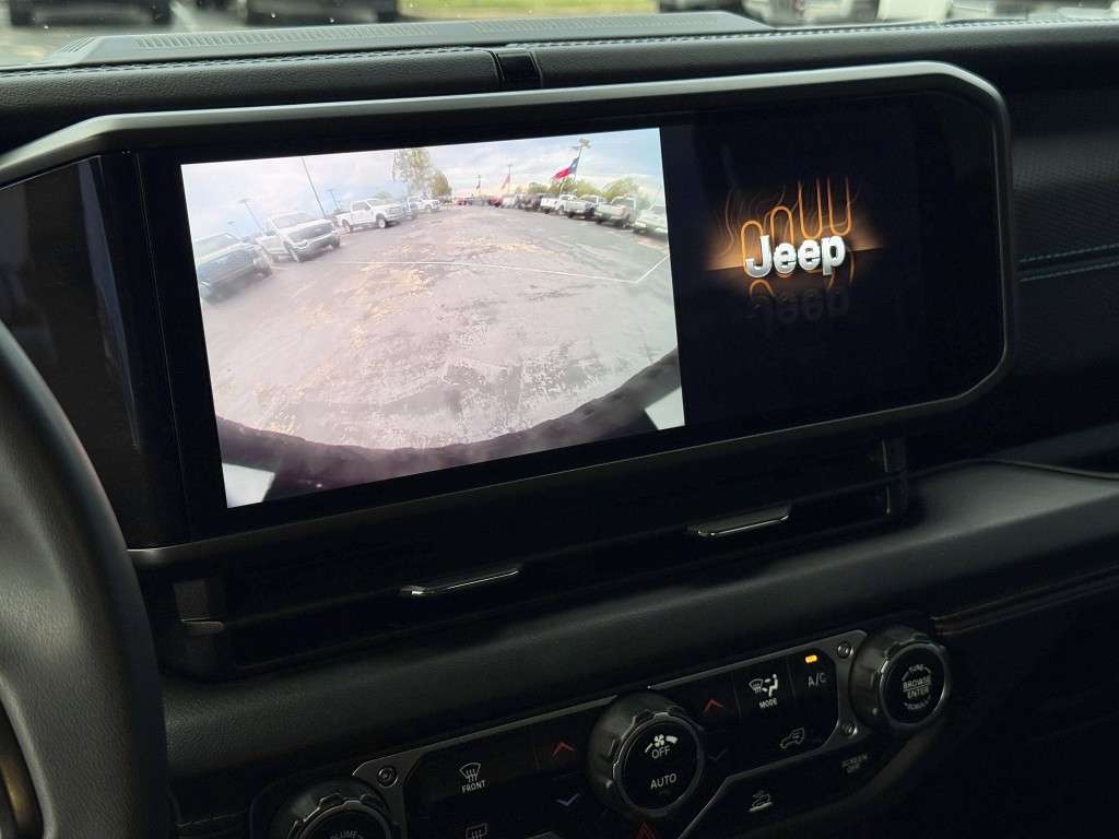 2024 Jeep Wrangler Image 21