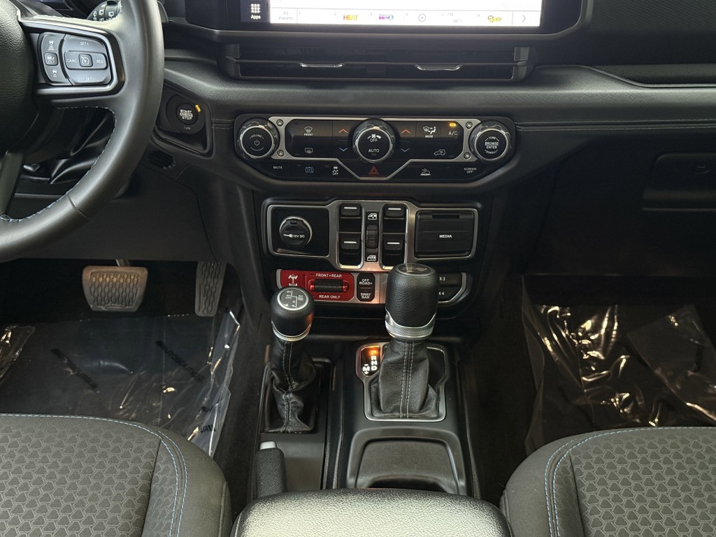 2024 Jeep Wrangler Image 22