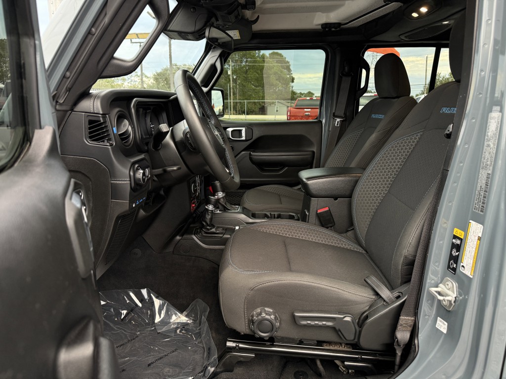 2024 Jeep Wrangler Image 28