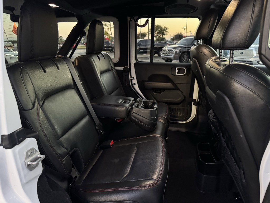 2022 Jeep Wrangler Image 25
