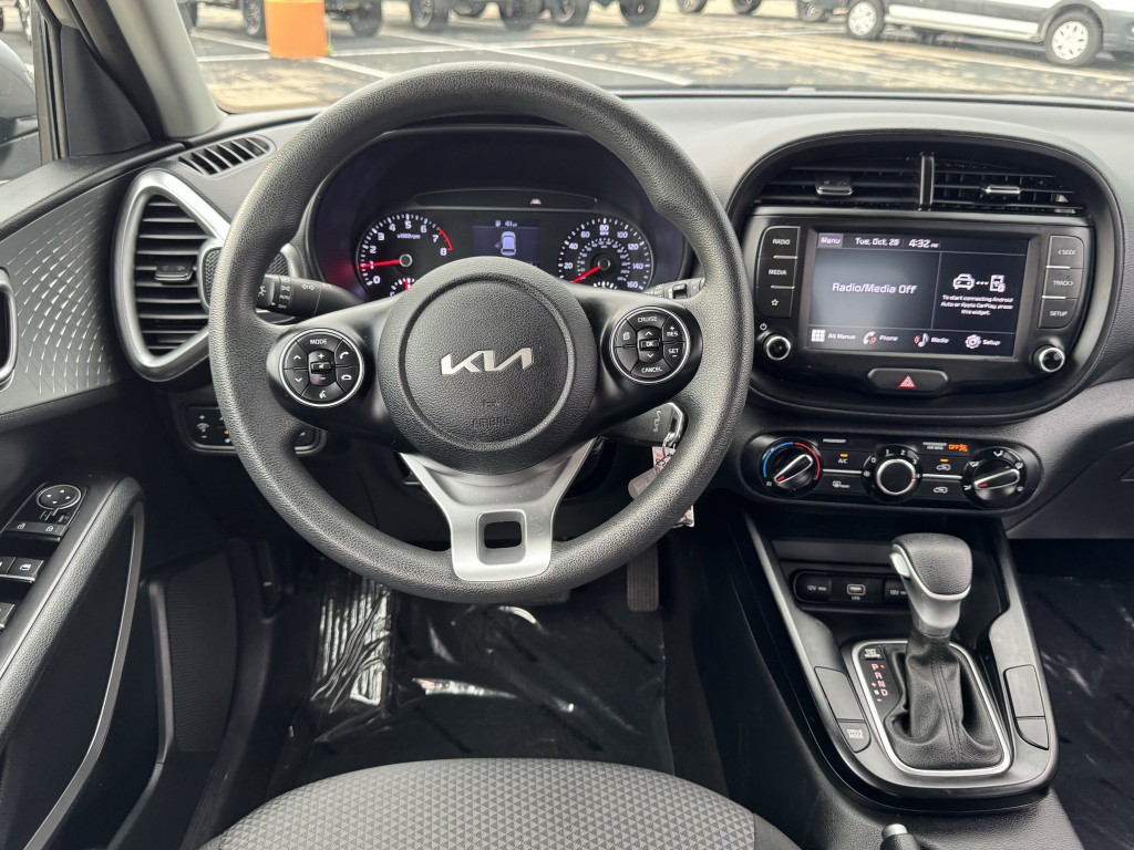 2022 Kia Soul Image 14