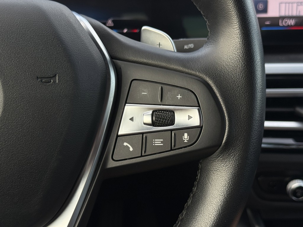 2023 BMW 3 Series Image 19