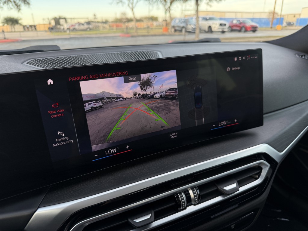 2023 BMW 3 Series Image 26