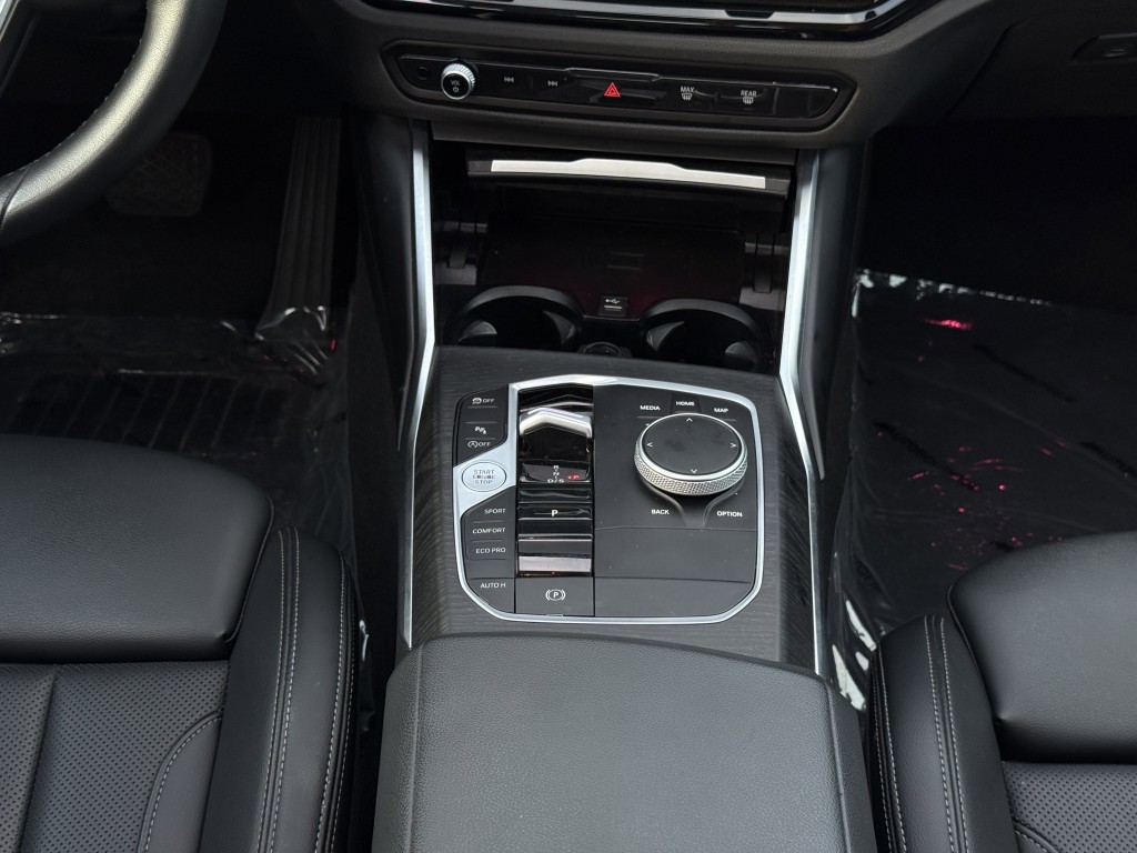 2023 BMW 3 Series Image 27