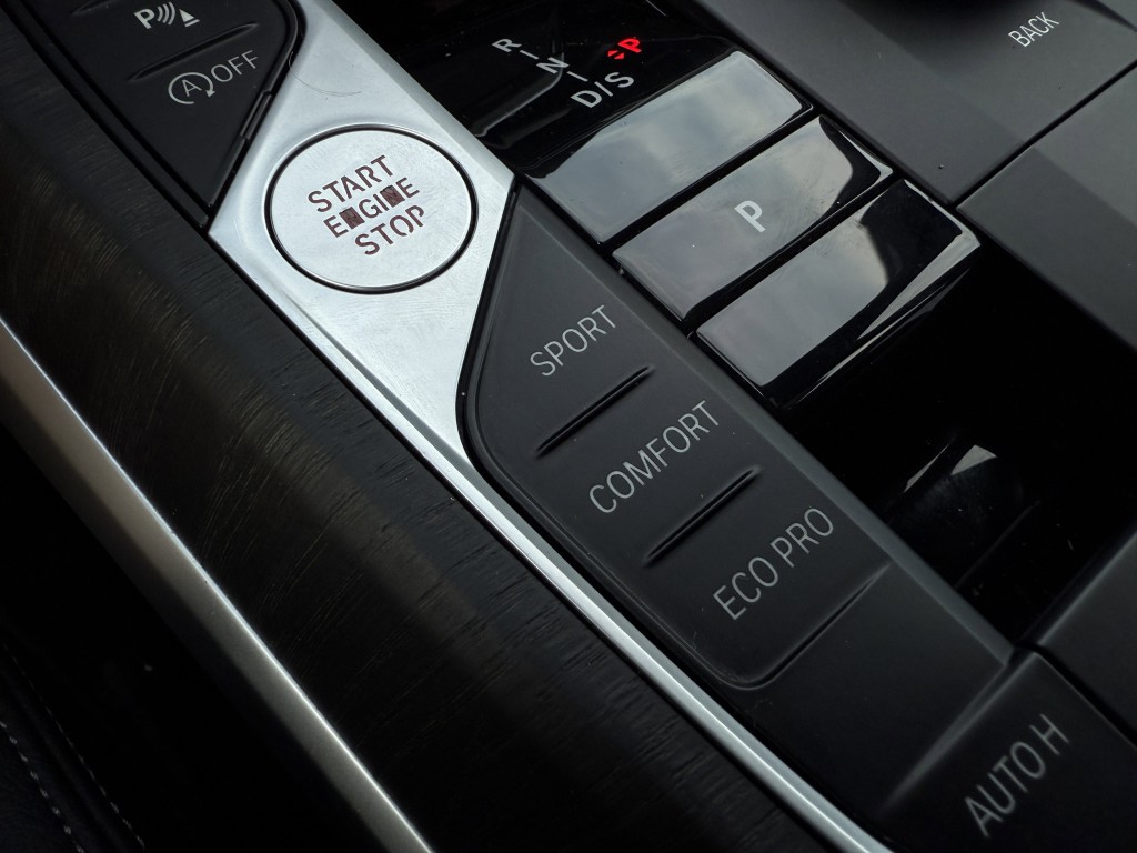 2023 BMW 3 Series Image 28