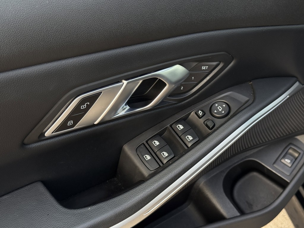 2023 BMW 3 Series Image 31