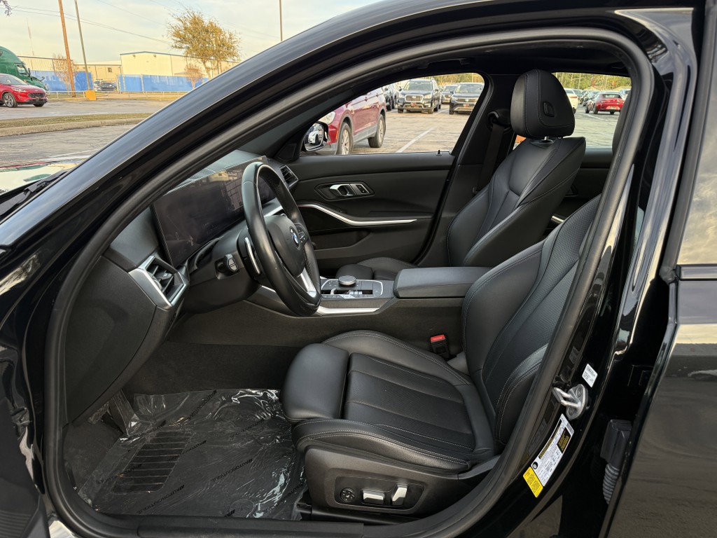 2023 BMW 3 Series Image 33