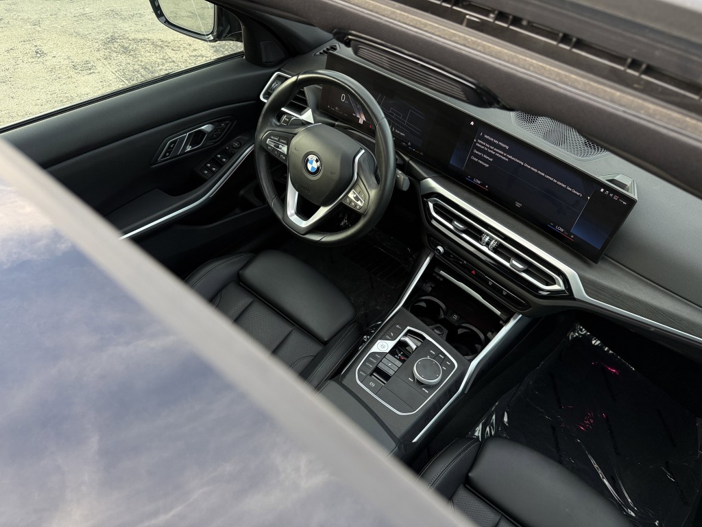 2023 BMW 3 Series Image 35