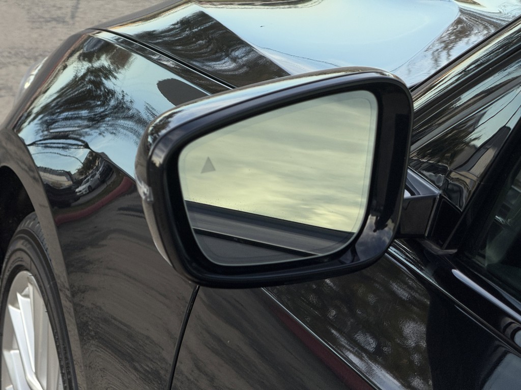 2023 BMW 3 Series Image 13