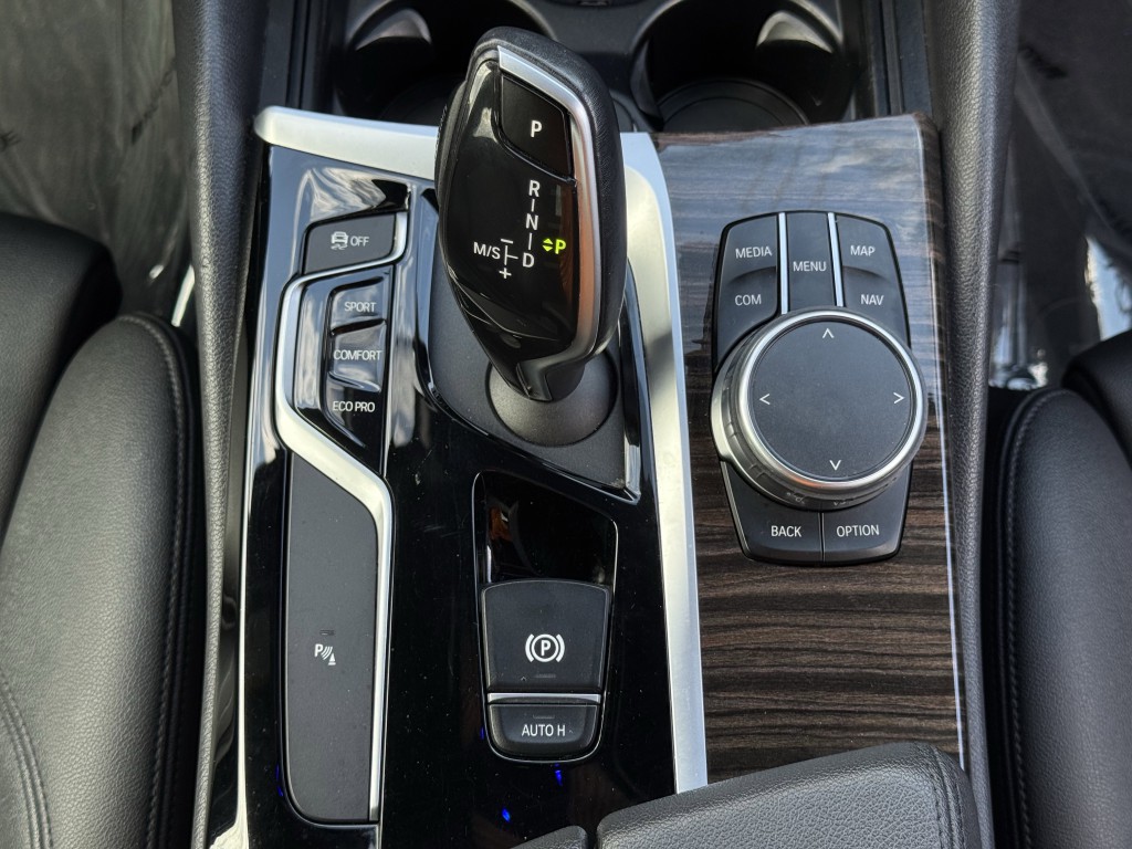 2019 BMW 5 Series Image 21