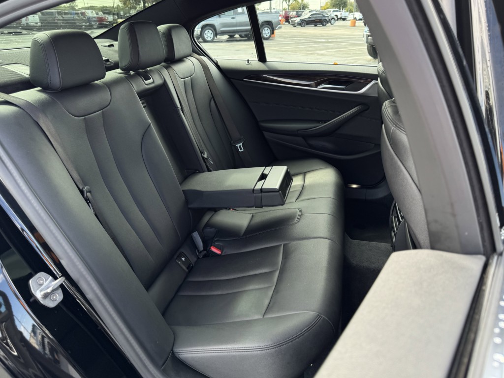2019 BMW 5 Series Image 26