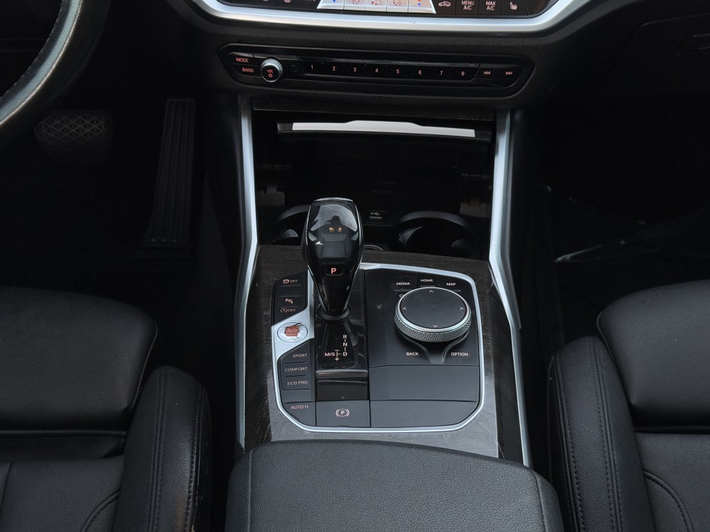 2020 BMW 3 Series Image 24