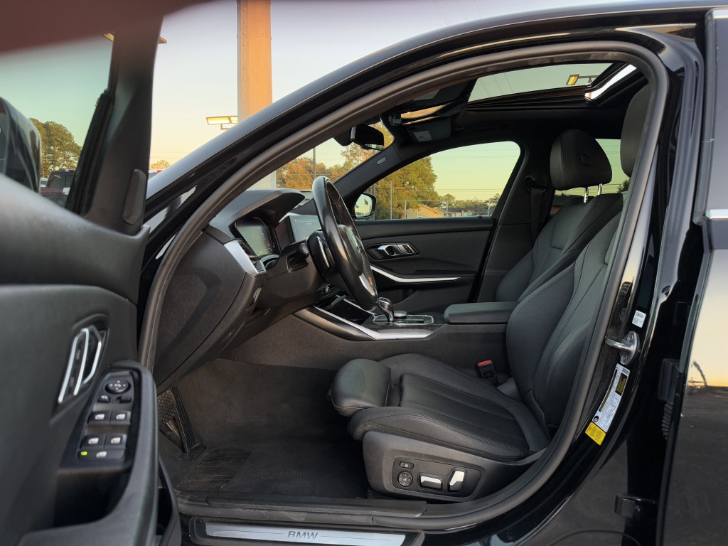 2020 BMW 3 Series Image 27